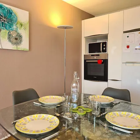 Apartment Renove Avec Piscine Et Garage, A 600m De La Et 200m Du Port - Cap D'agde - Fr-1-249-404 Agde