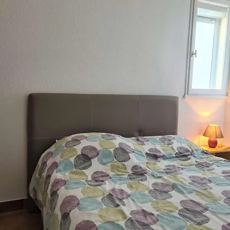 Renove Avec Piscine Et Garage, A 600m De La Et 200m Du Port - Cap D'agde - Fr-1-249-404 Apartment *